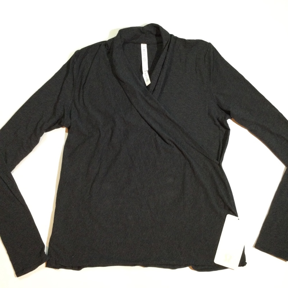 Lululemon Size 10 Radiant Long Sleeve Pullover - Picture 2 of 13